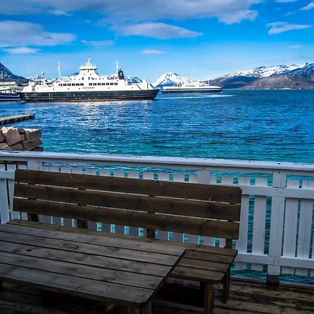 Lofoten Gate Hostel Lodingen