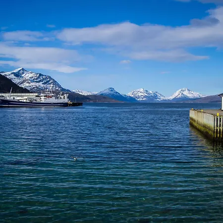 بيت شباب Lofoten Gate لودينغن