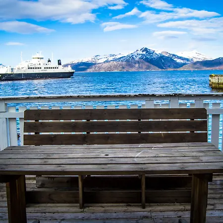 Lofoten Gate بيت شباب *